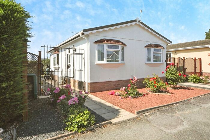 2 Bedroom Park Home For Sale In Wallow Lane, Great Bricett, Ipswich, IP7