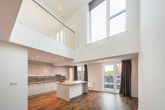 3 Bedroom Duplex To Rent In Howard Court, HP11