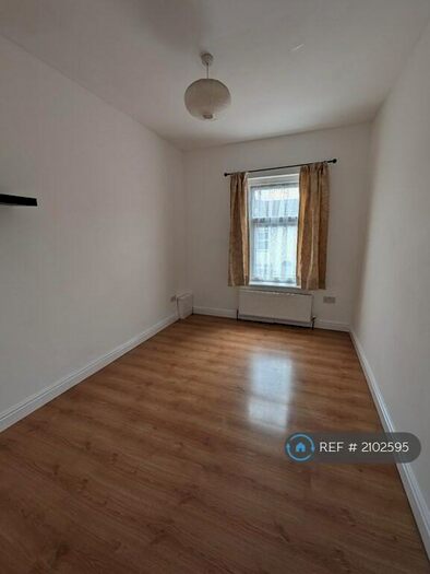 1 Bedroom Flat To Rent In Oxford Street, Rugby, CV21