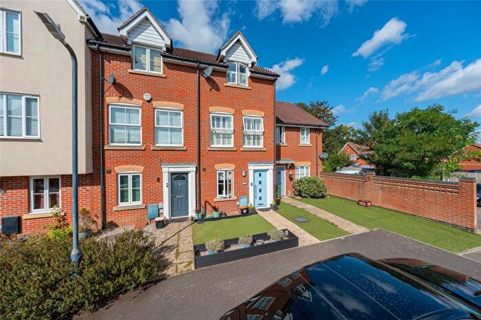 3 Bedroom Terraced House For Sale In Lacock Gardens, Maidstone, ME15