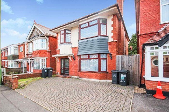 5 Bedroom Detached House To Rent In Bengal Road, Winton, BH9