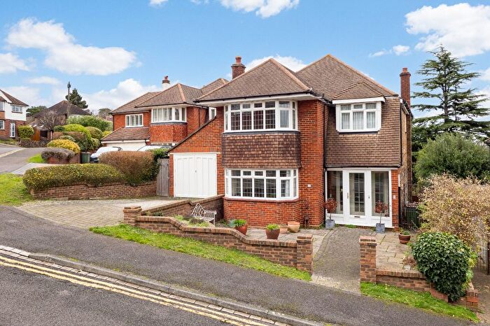 3 Bedroom Detached House For Sale In Fullerton Road, Carshalton, SM5
