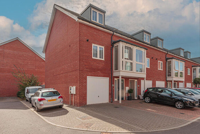 4 Bedroom End Of Terrace House For Sale In Deben Meadows, Melton, IP12