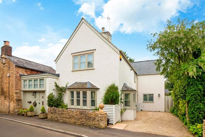 4 Bedroom Cottage For Sale In Park Road, Chipping Campden, GL55
