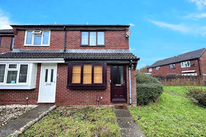 2 Bedroom End Of Terrace House To Rent In Course Park Crescent - Silver Sub, Titchfield Common, Fareham, Hampshire, PO14