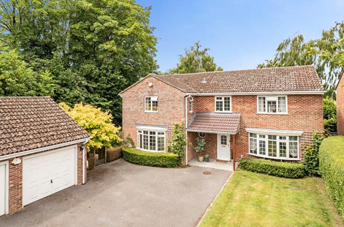5 Bedroom Detached House For Sale In Monmouth Close, Chard, Somerset, TA20