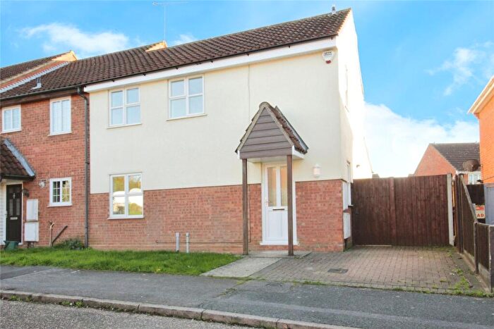 3 Bedroom End Of Terrace House To Rent In Haybridge, Wickford, SS12