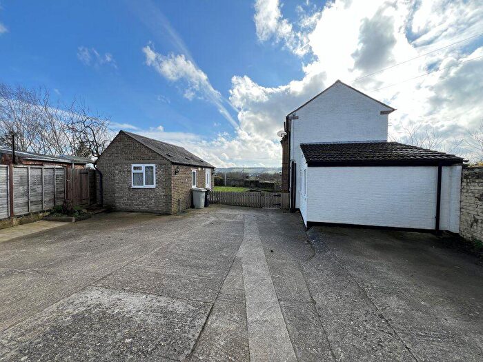 4 Bedroom Semi-Detached House To Rent In Main Street, Caldecott, LE16