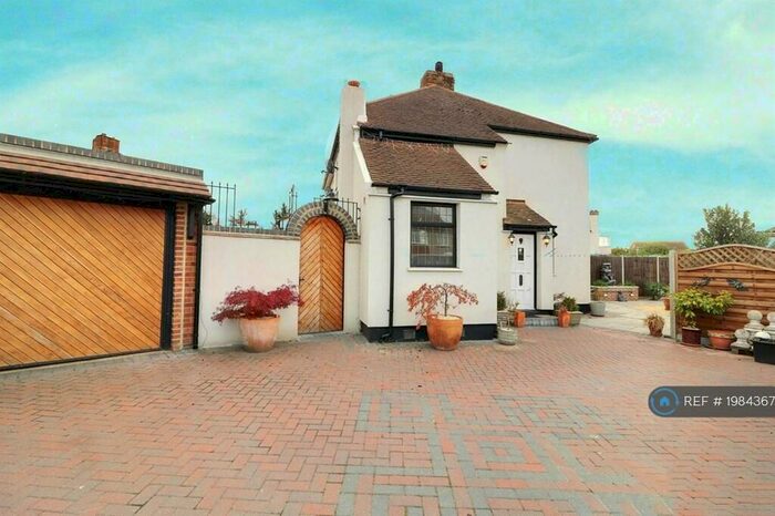 2 Bedroom Semi-Detached House To Rent In Chatsworth Road, Dartford, DA1