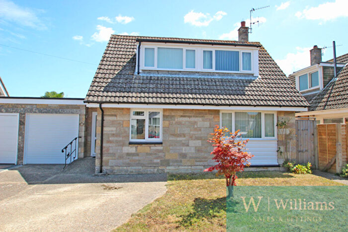 3 Bedroom Bungalow For Sale In Holford Road, Wootton Bridge, Ryde, Isle Of Wight, PO33