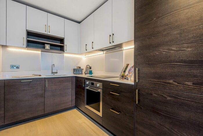 1 Bedroom Flat To Rent In Old Meadow Lane, Hounslow, TW3