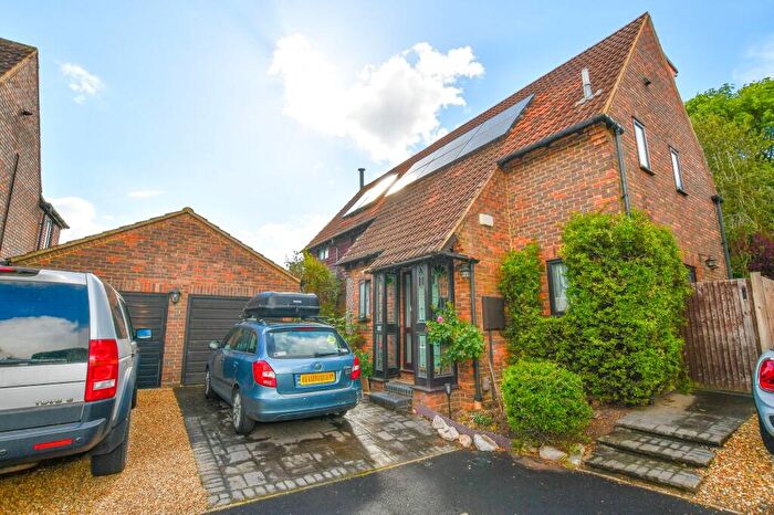 6 Bedroom Detached House To Rent In Old Orchard, Park Street, AL2
