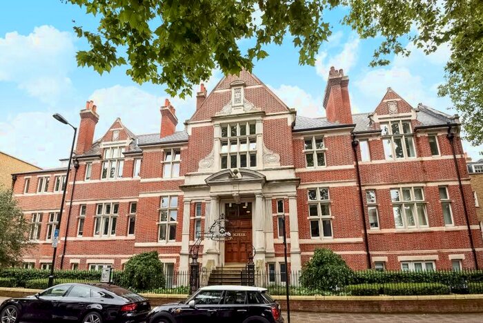 2 Bedroom Flat To Rent In Camberwell Grove London, SE5