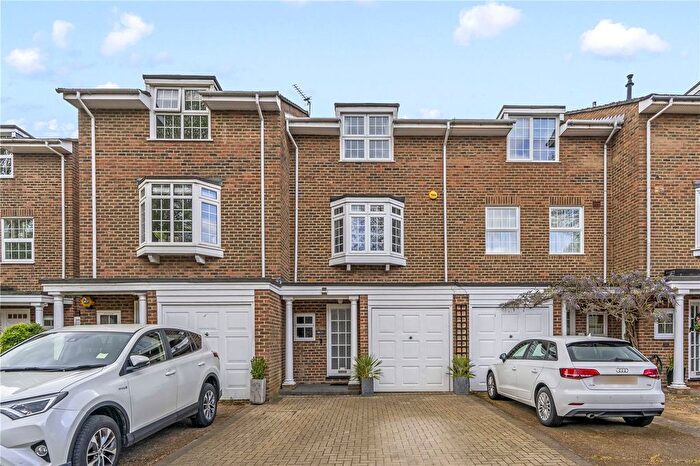 4 Bedroom Terraced House For Sale In Clifden Road, Twickenham, TW1