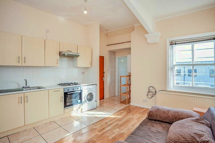 1 Bedroom Flat To Rent In St. Albans Road, Watford, Hertfordshire, WD24