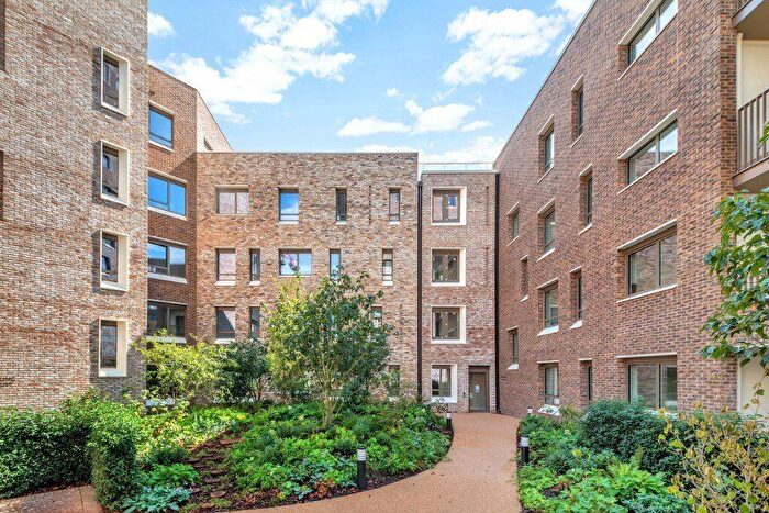 1 Bedroom Apartment To Rent In Walton Heights, Walworth Road, London, SE17