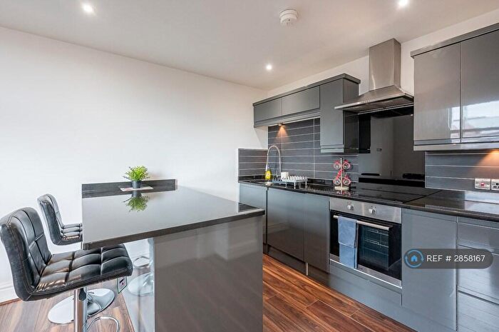 1 Bedroom Flat To Rent In East Parade, Leeds, LS1