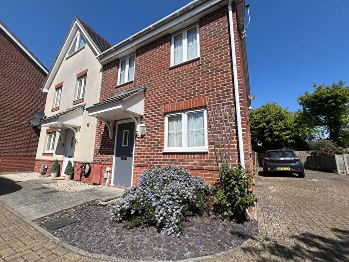 3 Bedroom Semi Detached House To Rent In Blossom Drive, Waterlooville, PO7