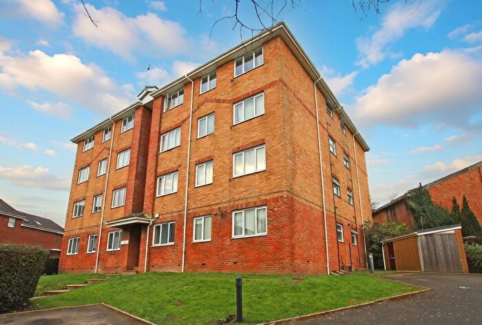 2 Bedroom Flat To Rent In Northcote Road, Bournemouth, BH1