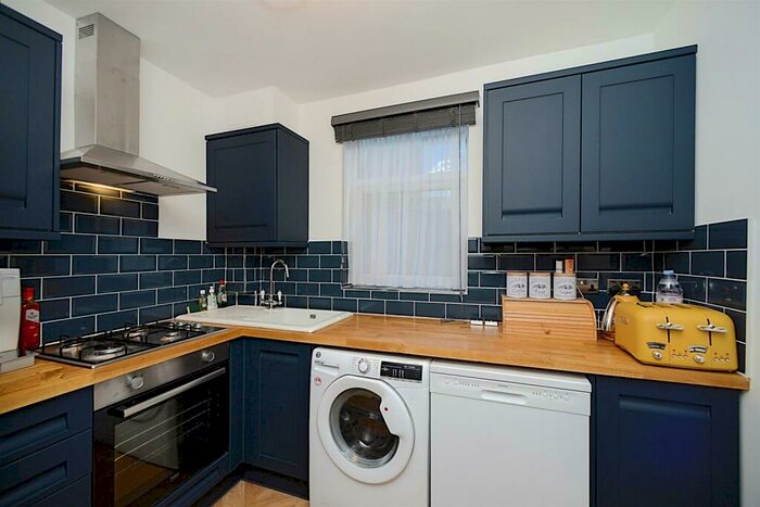 2 Bedroom Flat To Rent In Bear Road, Brighton, BN2
