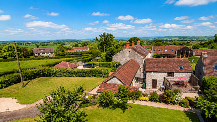4 Bedroom Barn Conversion For Sale In Mystics Barn, West Pennard, BA6