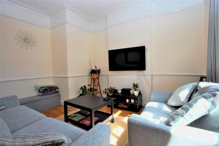 Property To Rent In Warwick Road, London, N11