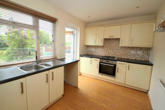 3 Bedroom House To Rent In Deaconsfield Road, Hemel Hempstead, HP3