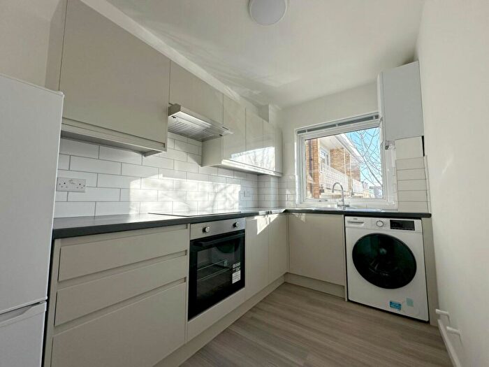 1 Bedroom Flat To Rent In Sherwood Court, Willesden, NW6