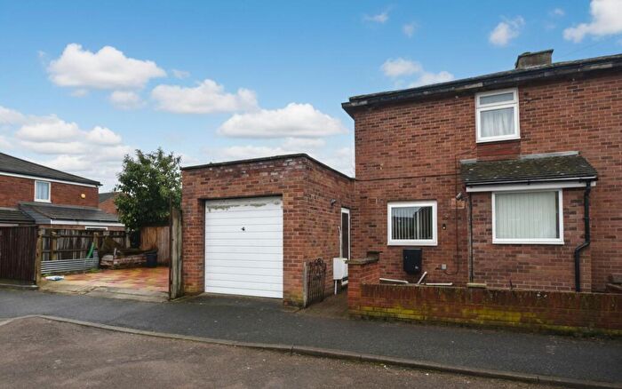 3 Bedroom Semi Detached House For Sale In Charles Street, St. Neots, PE19