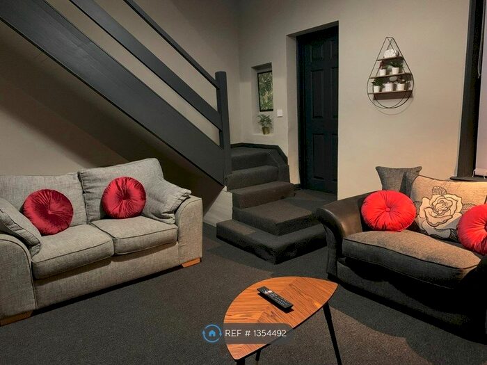 2 Bedroom Flat To Rent In Amy Street, Sunderland, SR5