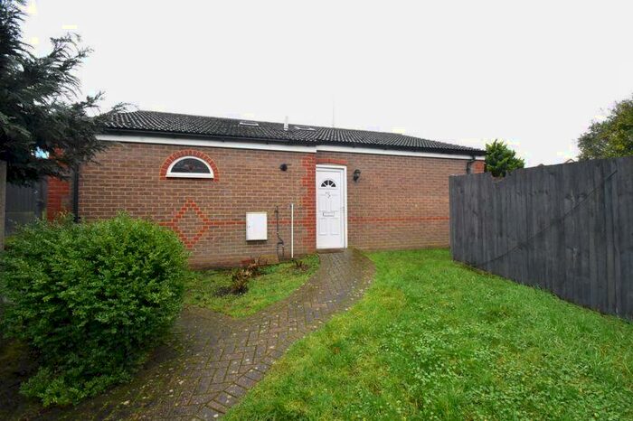 1 Bedroom Bungalow To Rent In Surrey Street, Luton, LU1