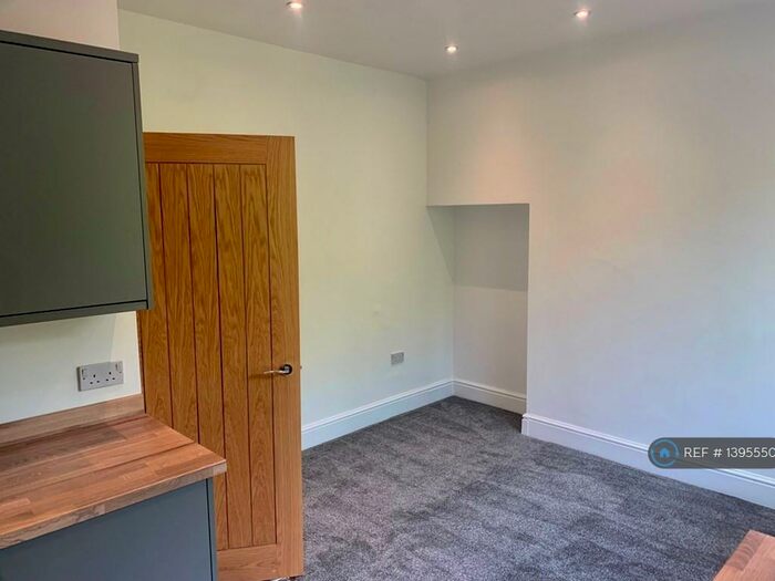 3 Bedroom Terraced House To Rent In Spring Bank Avenue, Audenshaw, Manchester, M34