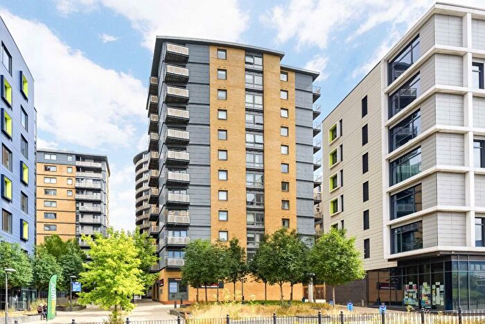 2 Bedroom Flat To Rent In Victoria Road, London, W3