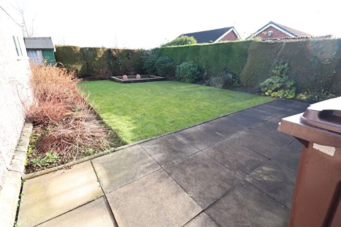 2 Bedroom Detached Bungalow For Sale In Grayson Close, Ravenfield, Rotherham, S65