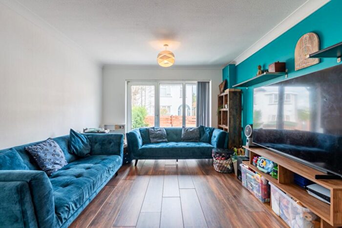 3 Bedroom Detached House For Sale In Whitehill Road, Gravesend, Kent, DA12