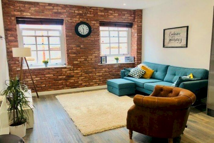 2 Bedroom Flat To Rent In Hounds Gate, Nottingham, NG1