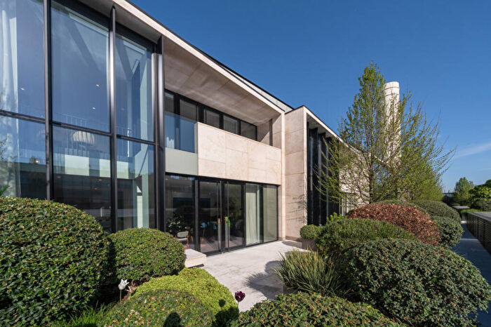 3 Bedroom Apartment For Sale In Boiler House Square, Battersea Power Station, SW11