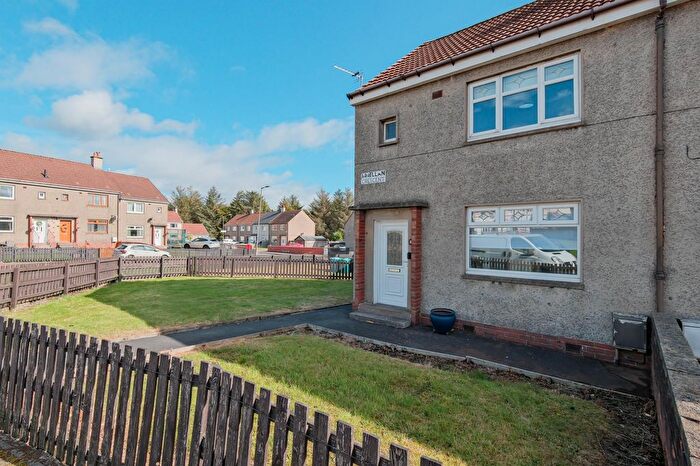 2 Bedroom End Of Terrace House To Rent In Innellan Crescent, Shotts, ML7