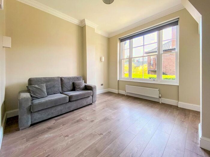 1 Bedroom Flat To Rent In Tulse Hill, Tulse Hill, London SW2
