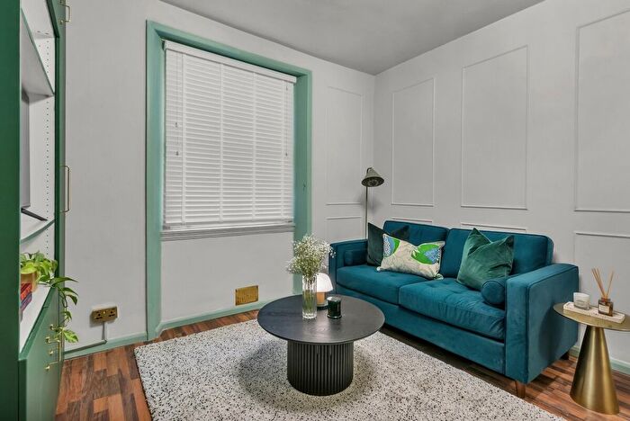 1 Bedroom Flat To Rent In Earl's Court, SW5