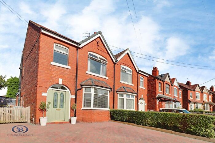 3 Bedroom Semi Detached House For Sale In Waterloo Road, Haslington, CW1