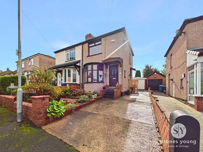 2 Bedroom Semi-Detached House For Sale In Lyndhurst Avenue, Blackburn, BB1