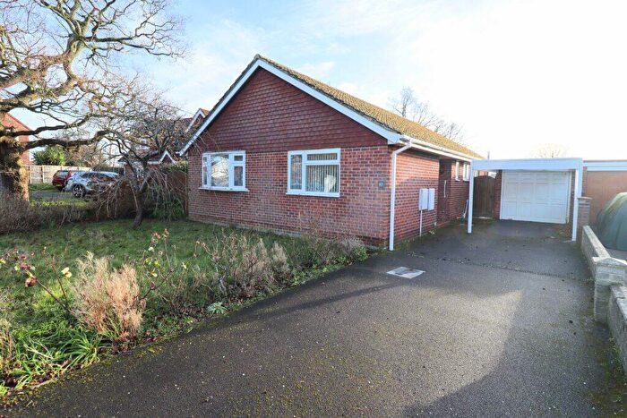 2 Bedroom Detached Bungalow For Sale In Saltmarsh Lane, Hayling Island, PO11