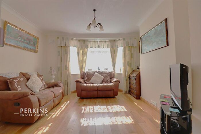 3 Bedroom Terraced House For Sale In Greenford, UB6