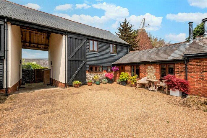 3 Bedroom Barn Conversion For Sale In Hodsoll Street, Sevenoaks, TN15