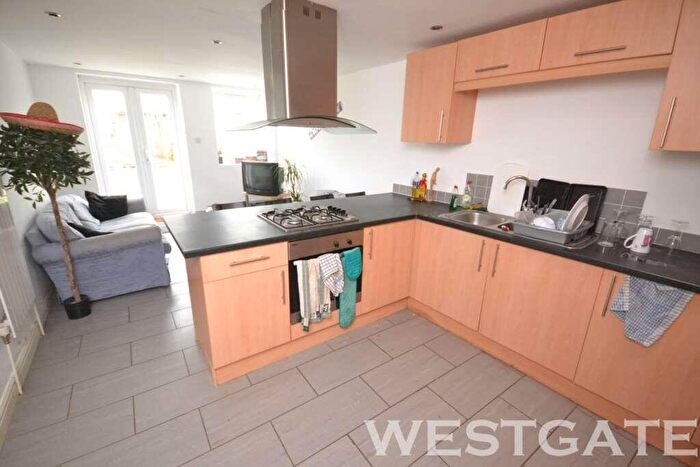 4 Bedroom Terraced House To Rent In Cardigan Road, Reading, RG1