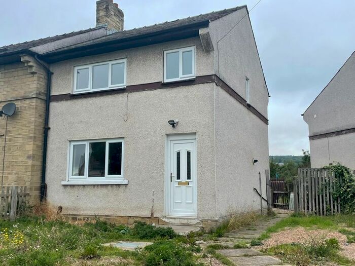 3 Bedroom Terraced House To Rent In Abbey Road, Huddersfield, HD2