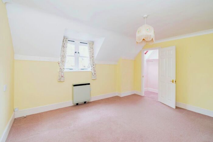 2 Bedroom Terraced House For Sale In Garden Mews, Warsash, Southampton, Hampshire, SO31