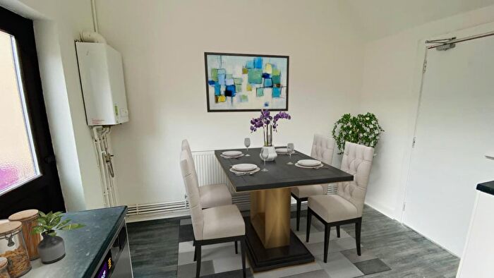 5 Bedroom Flat To Rent In Chirkdale Street, Liverpool, L4
