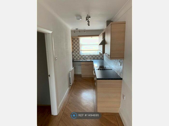 1 Bedroom Detached House To Rent In Coppice Road, Nottingham, NG5